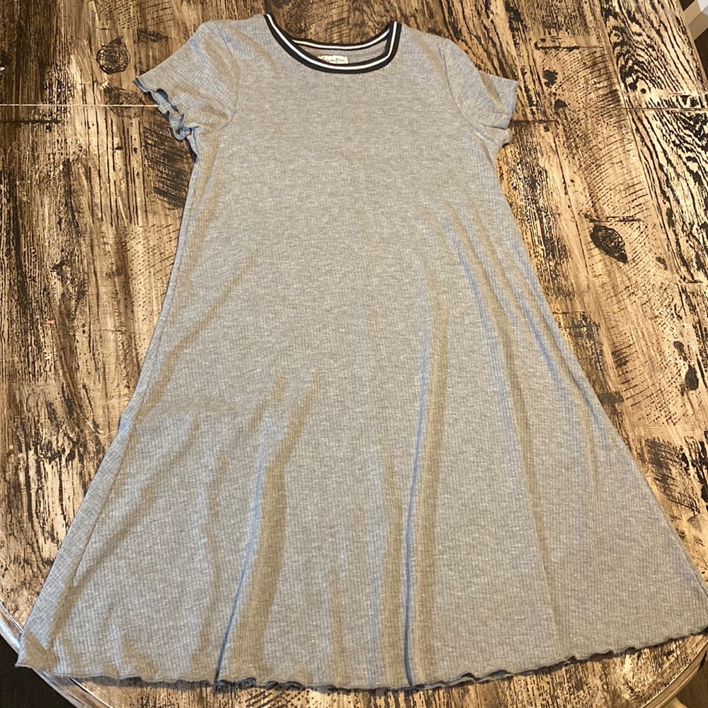Gray, ribbed Love, fire dress